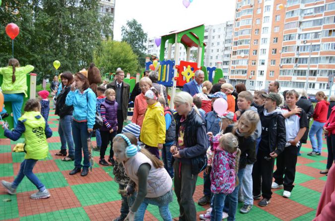 Торжественное открытие детской площадки